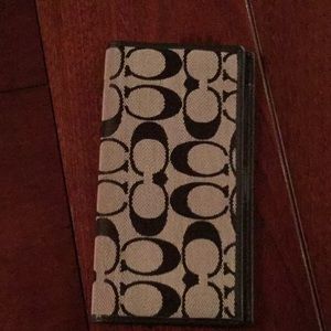 Coach Checkbook Cover / never used like new